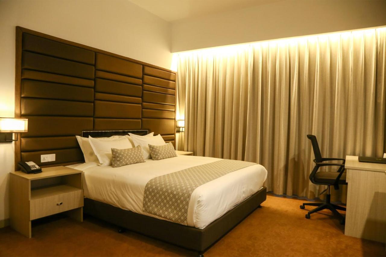 Best Western Sks Chattogram Chittagong Eksteriør bilde